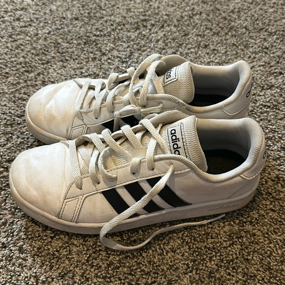 Adidas shoes size youth 3